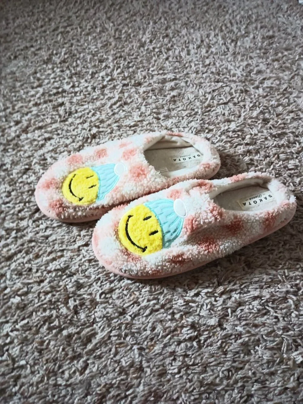 Dakota Fleece big girl's 4-5 Pink Smiley Face Fuzzy Slippers